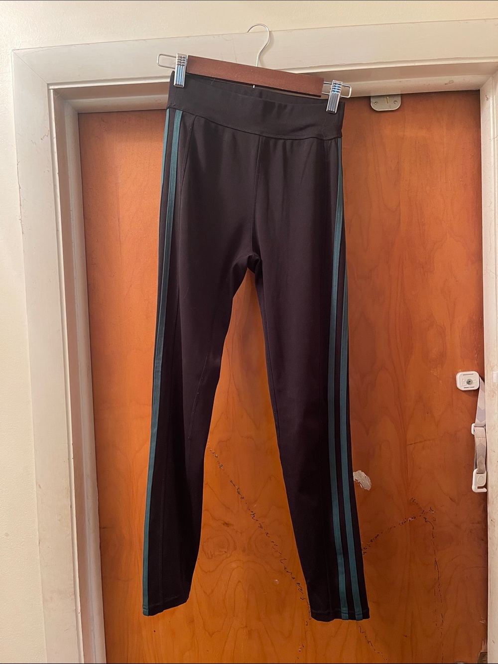 POP Fit Black Leggings with Teal Side Stripes